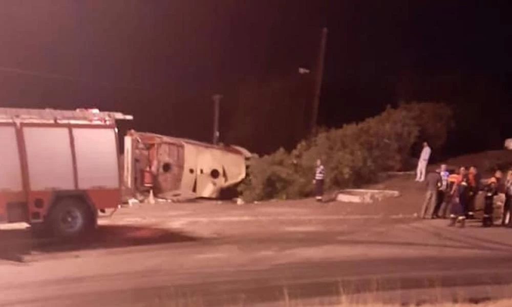 Ζευγολατιό Μεσσηνίας: Σφοδρή σύγκρουση αυτοκινήτου με πυροσβεστικό